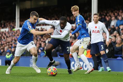 Everton 0 0 Tottenham Honors Even In Punchy Match At Goodison