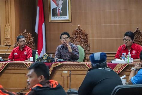 Sekda Adi Arnawa Jadi Pembicara Di Acara Seminar Kebangsaan Dan Bulan