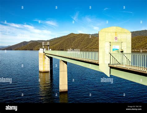 Snowy Mountains Scheme Dam Hi Res Stock Photography And Images Alamy