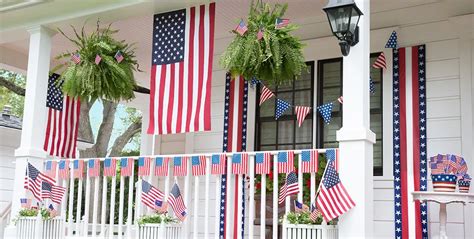 Patriotic Decorations - Indoor & Outdoor Patriotic Decor - Party City