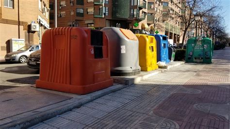 Los 21 mini puntos limpios de Alcorcón en braille alcorconhoy