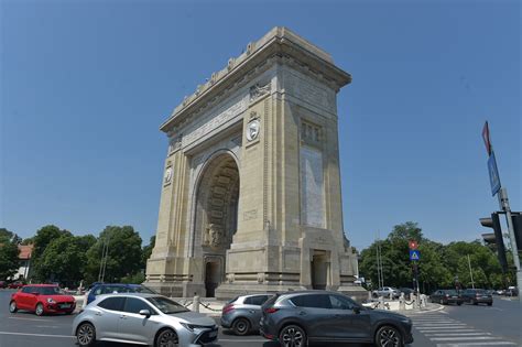 B365 Arcul de Triumf va fi luminat în albastru de Ziua Europei Mai