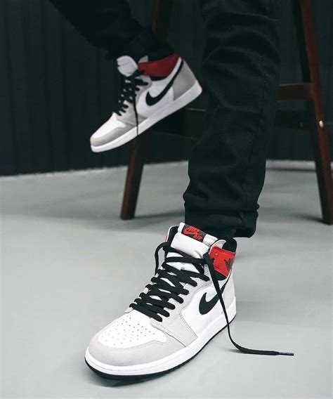 Air Jordan 1 Retro High Og Smoke Grey Sneakerholic Vietnam