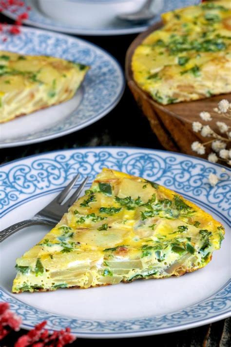 Quick and Easy Potato Frittata - Foxy Folksy