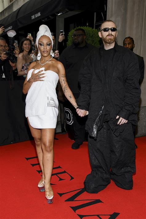 Doja Cat Outfit Met Gala 2024 Moina Terrijo