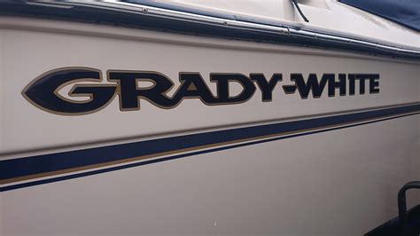 Grady White Domed Decal – Discontinued Decals