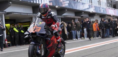 Marc Márquez Se Estrena Con Una Ducati Durante Los Tests Y él Mismo