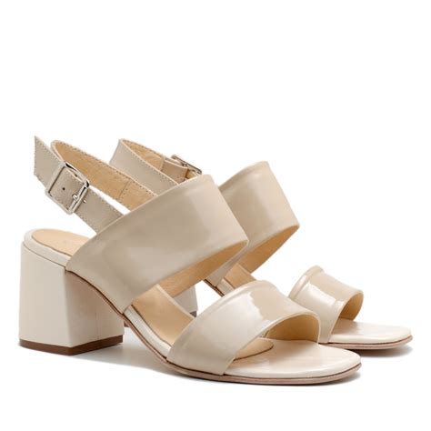 Sandalias De Charol Color Nude RALLYS Nueva Temporada