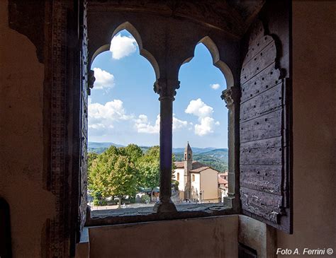 Le Finestre Del Castello Di Poppi