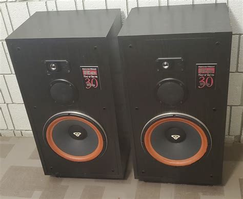 Cerwin Vega Re 30 Vintage 3 Way 12 Floor Speakers VINTAGE