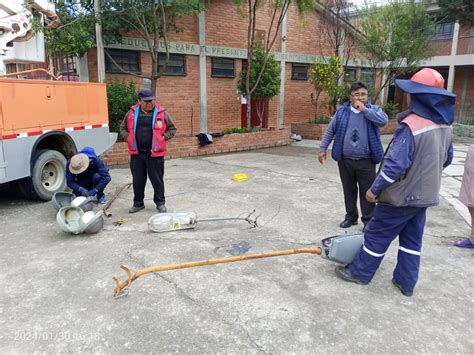 En El Distrito Fumigan Las Escuelas Y Aplican El Mantenimiento De