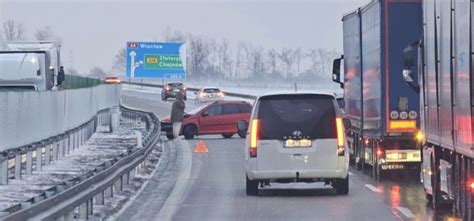 Fatalne Warunki Na Drogach Auta Blokuj Jezdni Na A Wypadki