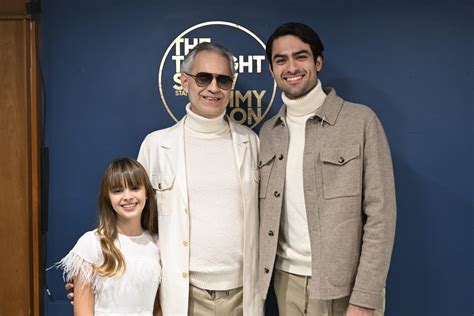 Él es Matteo Bocelli el talentoso y apuesto hijo de Andrea Bocelli