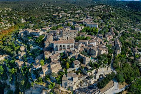 Tourisme Le Plus Beau Village Du Monde Est Dans Le Vaucluse