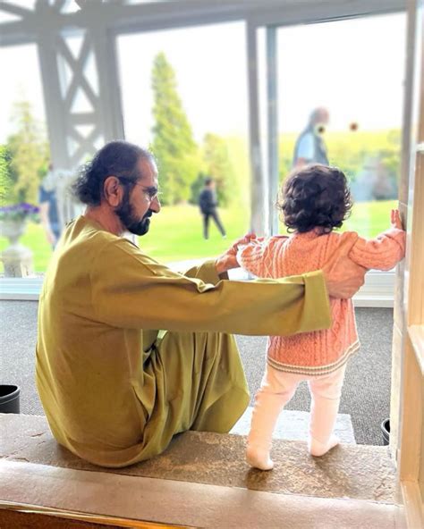 Sheikh Hamdan Documents a Sweet Moment Between His Children and Sheikh ...