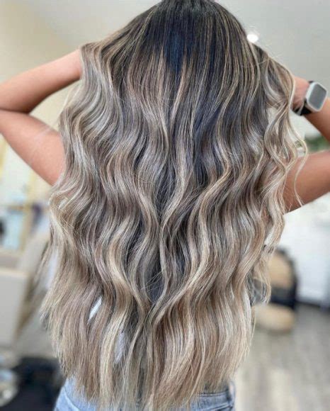 32 Trendy Ash Blonde Colour Ideas Dirty Ash Blonde Beachy Look I Take