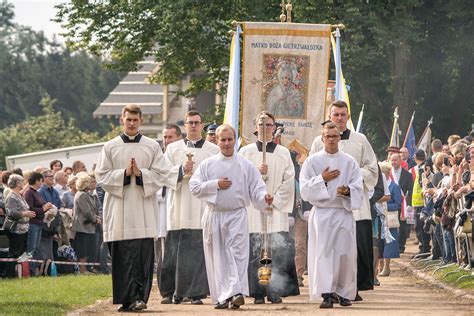 Obchody 140 rocznicy objawień Matki Bożej i 50 rocznicy koronacji