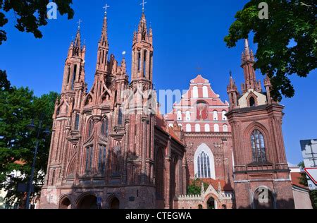 Bernhardiner Kirche Und St Anna Kirche Vilnius Litauen Stockfotografie