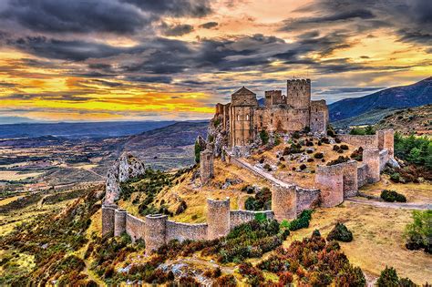 El Castillo Más Espectacular De España Y Otros 11 Que No Se Puede Perder La Editora De Guías