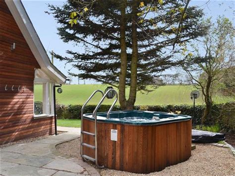 Rose Cottage Ref Mvq In Wooley Nr Hexham With Hot Tub Cottage