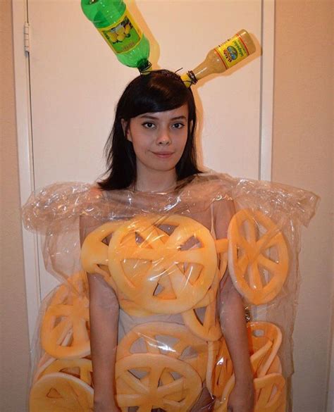 This woman is already winning Halloween with her puro costumes