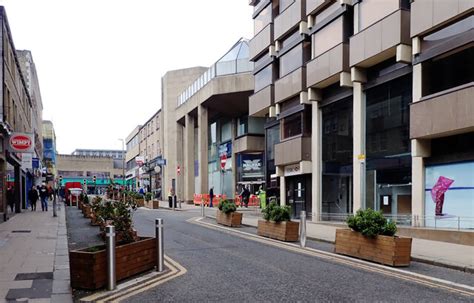 Cloth Hall Street Huddersfield Habiloid Cc By Sa Geograph