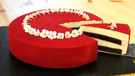 TORTA MOUSSE DI NATALE ALLA VANIGLIA E FRUTTI DI BOSCO TORTA NATALE