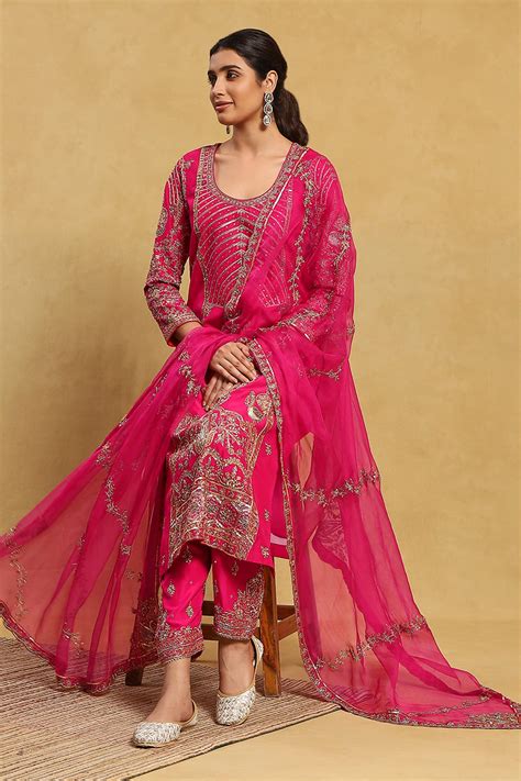 Buy Pink Raw Silk Embroidery Dabka U Neck Jaheen Kurta Set For Women By