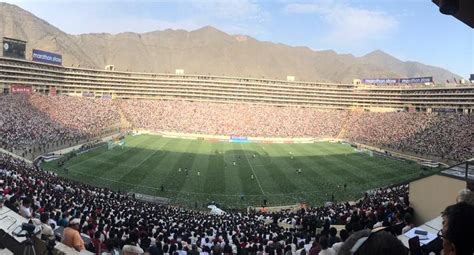 Universitario Figura Como El Club Que Más Hinchas Ha Llevado Al Estadio En El Apertura Foto