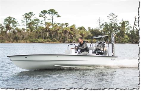 How Much Does A Center Console Boat Weigh? [9 Examples] - Best Boat Report