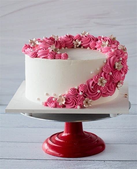 The Benefits Of Choosing Customized Cakes And Finding Them Locally | by ...