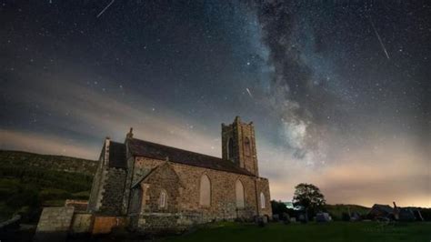 Rare Steve Phenomenon And Northern Lights Dazzle In Uk Skies Bbc Weather