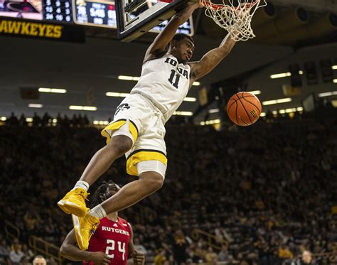 Photos: Men's basketball vs. Rutgers - The Daily Iowan