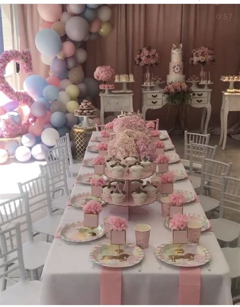 Pin de Joyce Jones en Party centerpieces