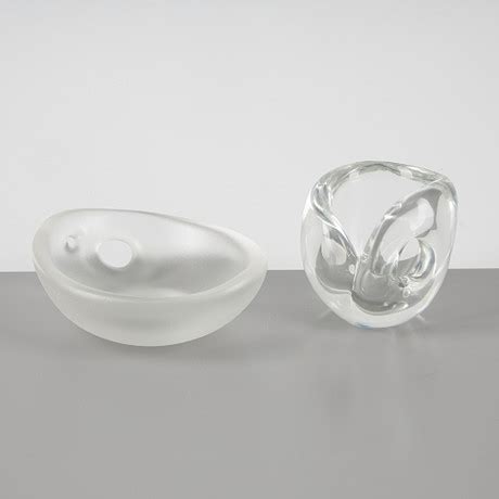 TIMO SARPANEVA TWO GLASS SCULPTURES The Giant S Pearl And The