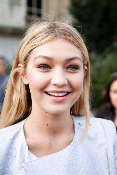 Gigi Hadid Close Up Gigi Hadid Style Theyallhateus Bohemian Glam