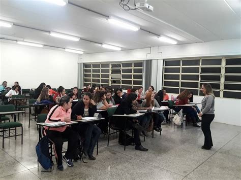 Alunos De Pedagogia Participam De Palestra Sobre Desenvolvimento