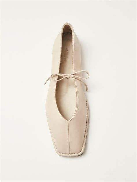 Nude Bridal Shoes For Every Wedding Event And Style Blog Wezoree