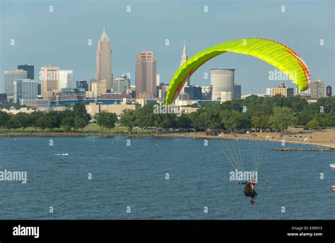 Paraglider Downtown Skyline Edgewater Park Cleveland Lake Erie Cuyahoga