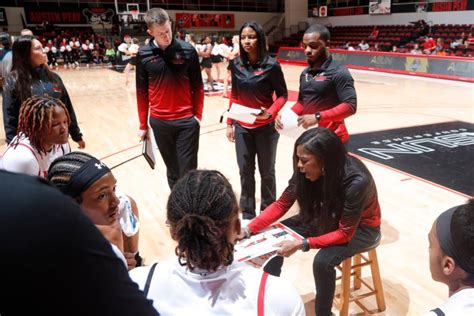 Austin Peay Womens Basketball Win Their First Ever A Sun Tournament