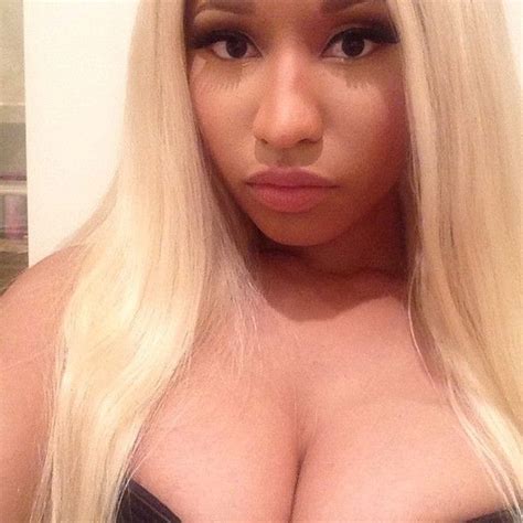 Nicki Minaj S Sexiest Instagram Selfies See Them All Nicki Minaj