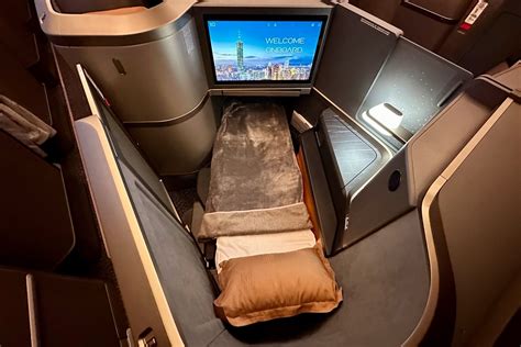 Flying Starluxs Impressive New Business Class On The Inaugural To Tai