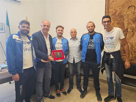 Dal Plogging Al Safari Fotosub Il Sindaco Premia Maria Grazia Celi E