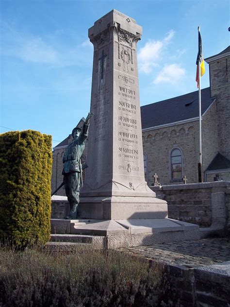 Bovigny Monument Aux Morts Des Deux Guerres