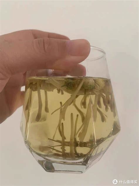 金银花茶：传说中的“神仙茶”竟然有这么多好处！茶类什么值得买