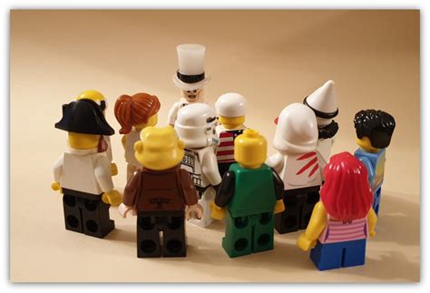 Building Your LEGO Minifigure Collection - Minifigures.com Blog