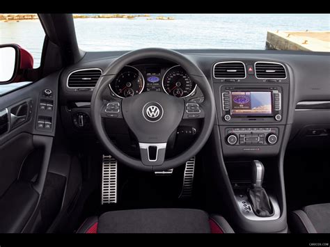 2012 VW Golf Cabriolet - Interior | Caricos