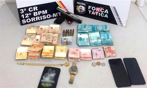 Força Tática prende suspeitos pistola munições e R 37 4 mil em