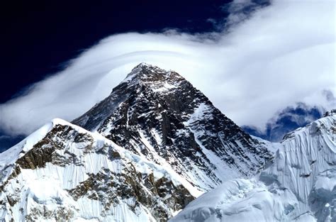 Mount Everest Bemerkenswerte Fakten Alpin De