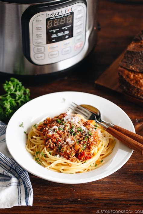 Pressure Cooker Spaghetti Bolognese • Just One Cookbook